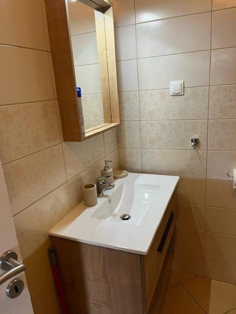 Apartman Laura 드라말리 객실 사진